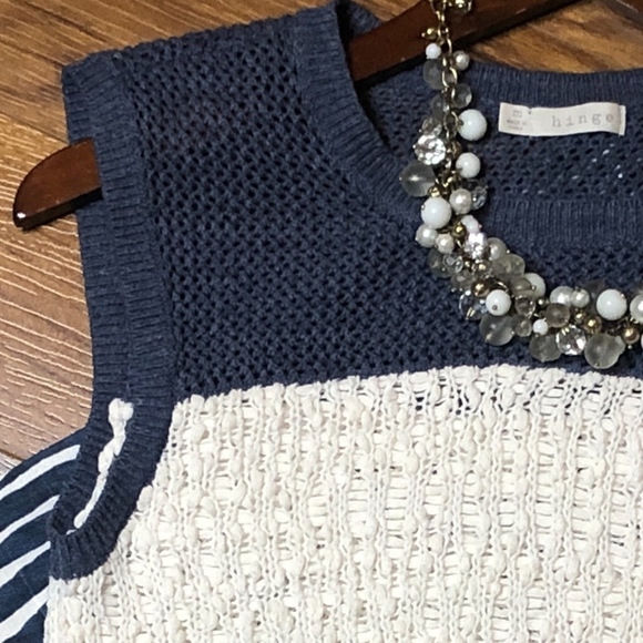 Hinge Blue White Sleeveless Open Weave Top M - Picture 3 of 5